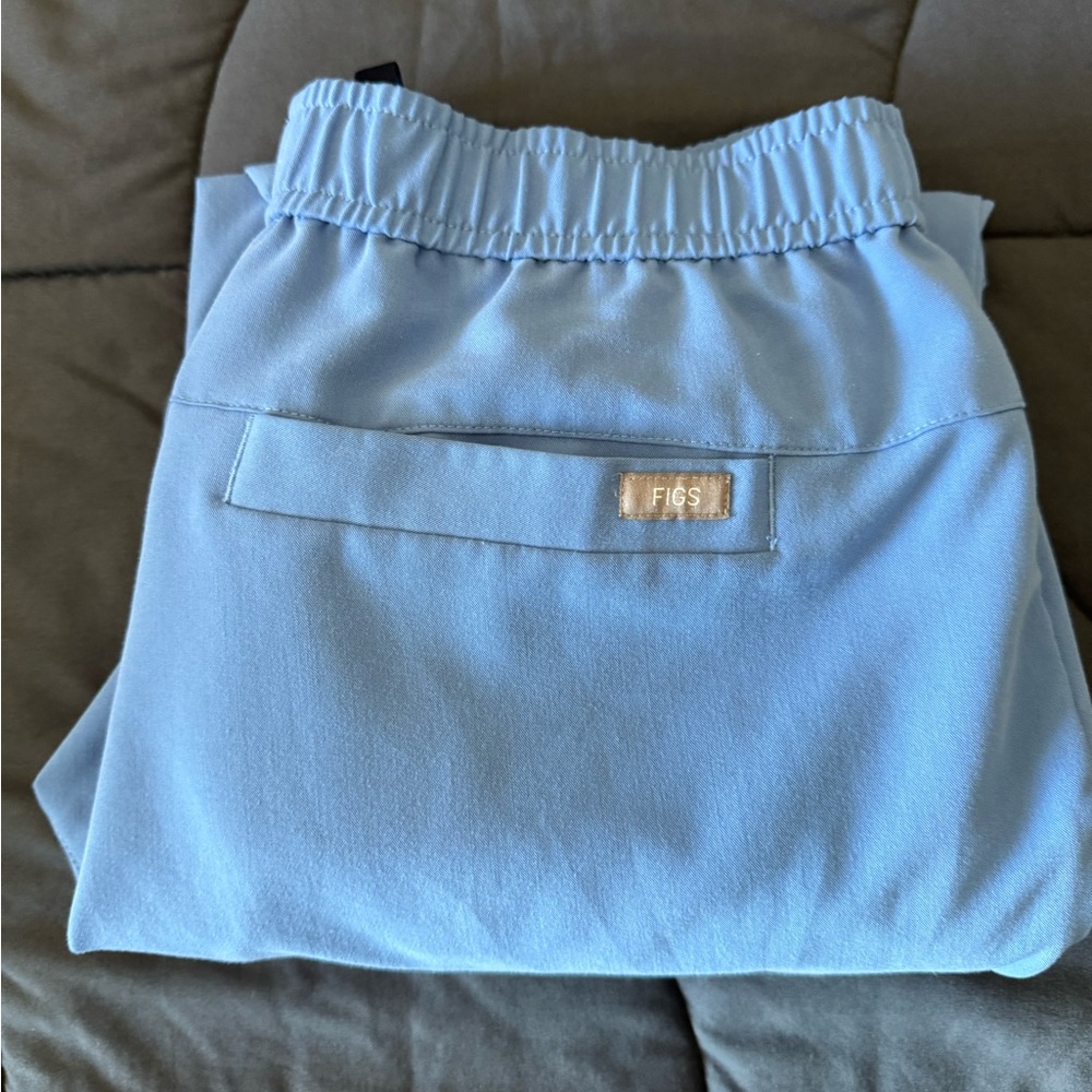 Men’s Ceil Blue Figs Scrub Set